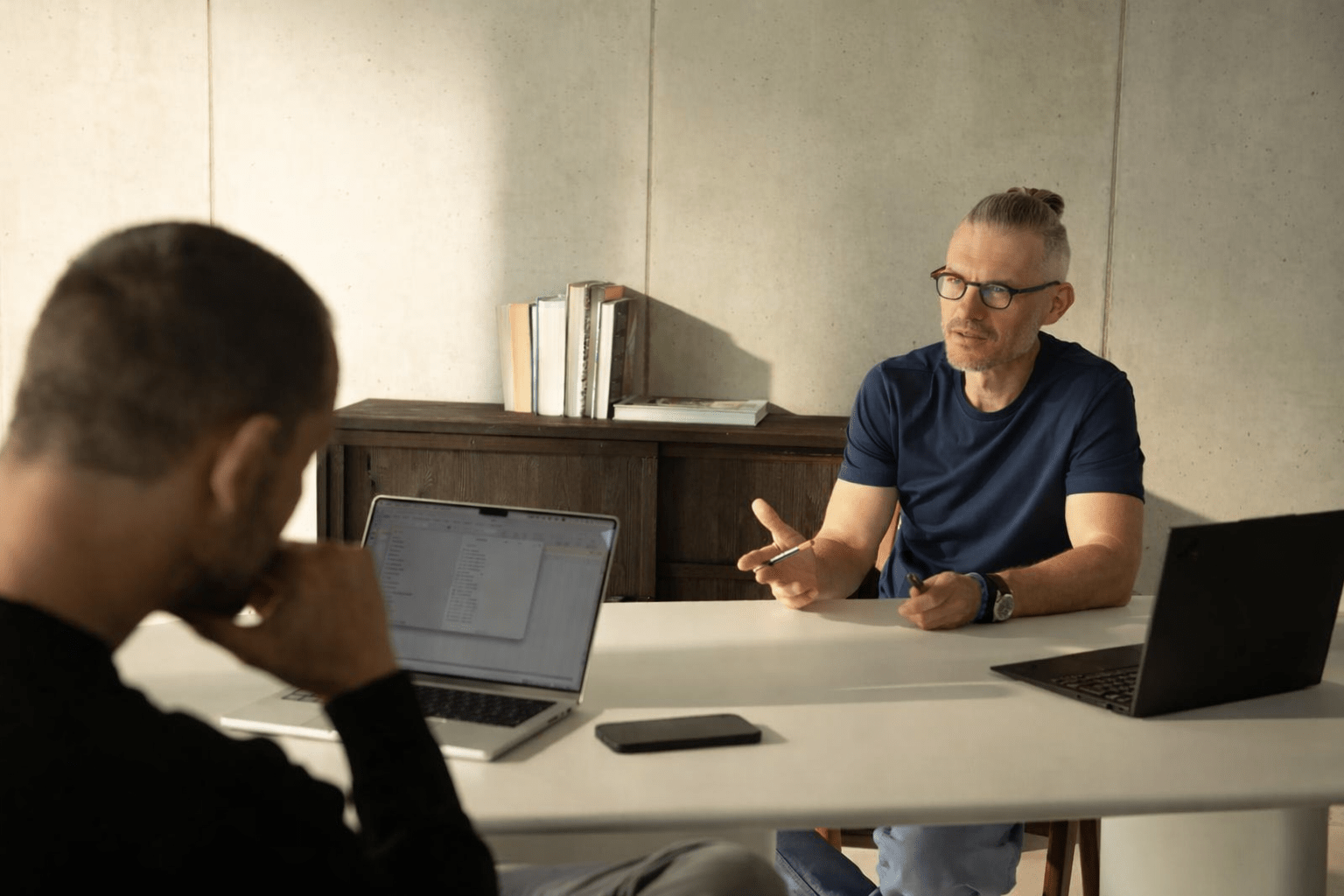 Decision Fatigue: Why Your Brain Runs Out of Quality, Not Decisions - Axolt